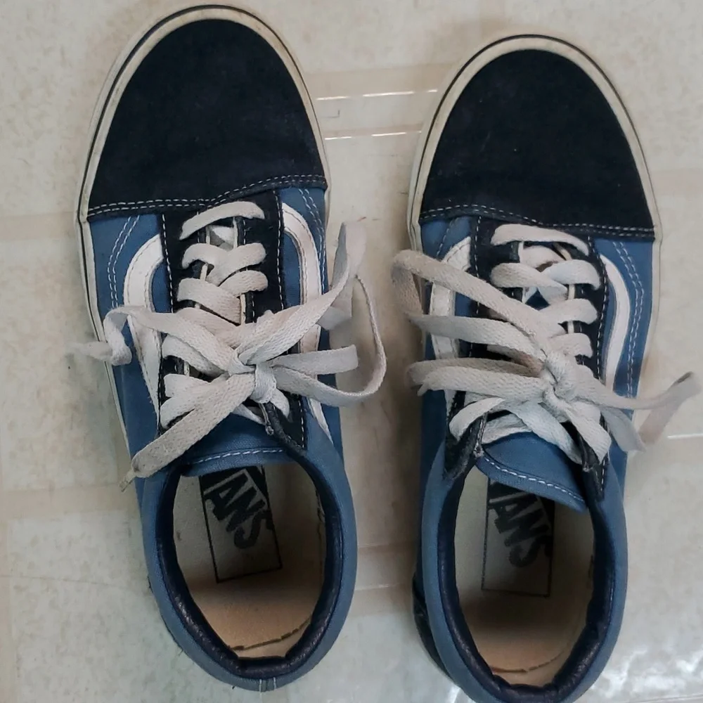 Blue white Van's LIKE NEW sneakers size 4.5